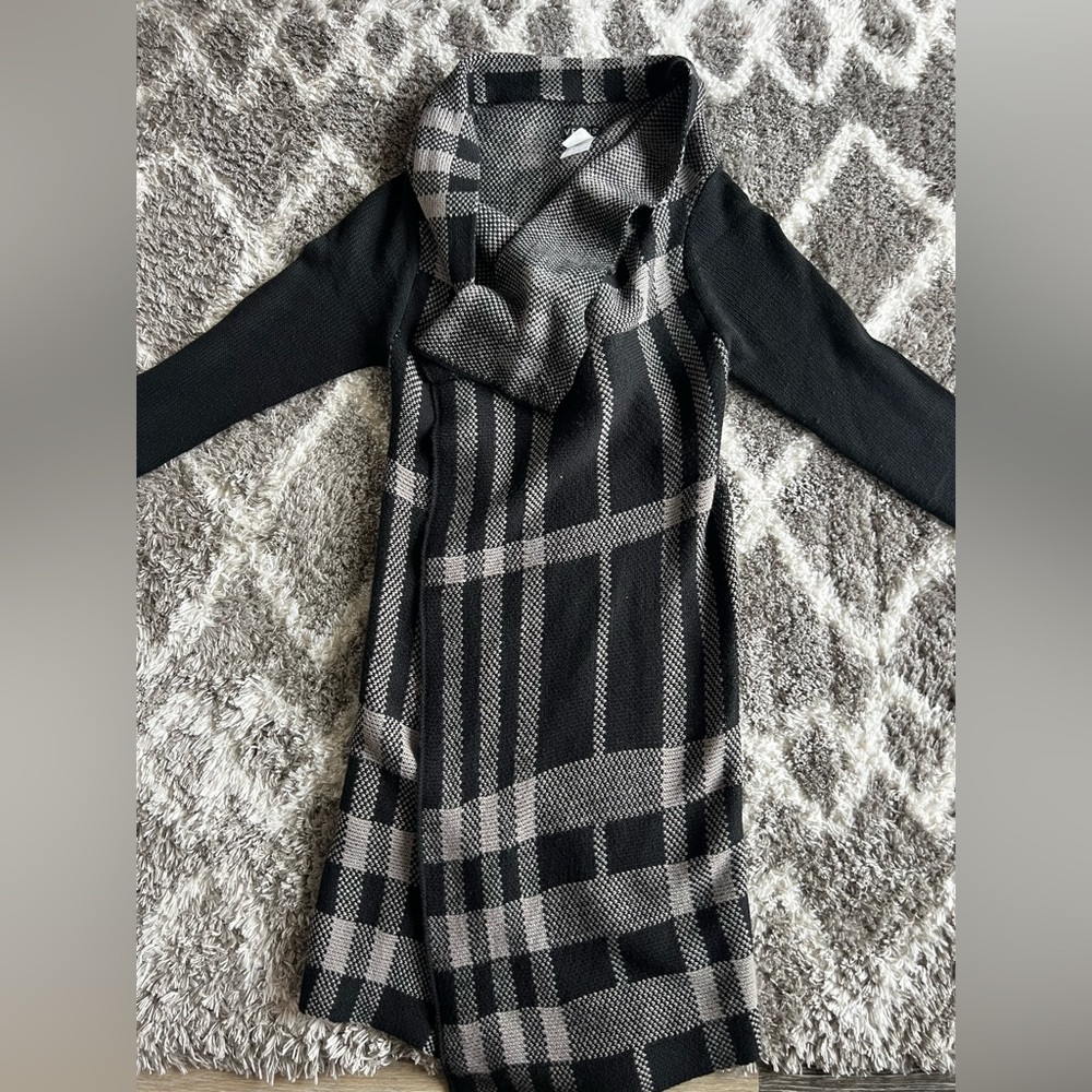 Small Venus Cardigan with Collar